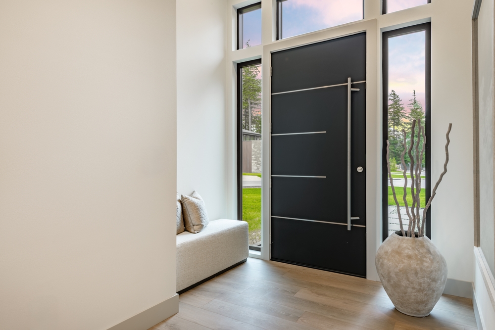 Modern,Black,Front,Door,Interior,Photograph,Of,A,Foyer,Entry
